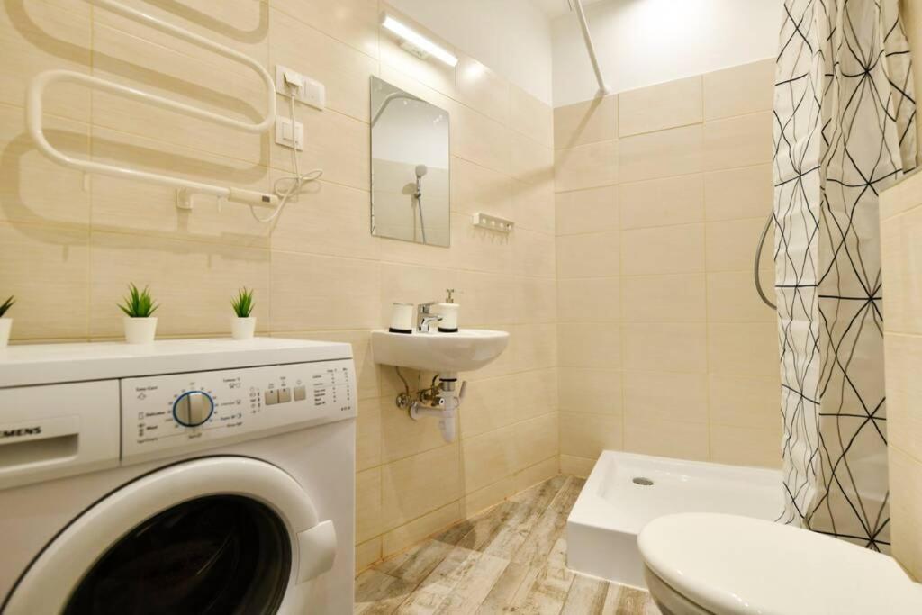 Cosy Two Bedroom Flat In Rottenbiller Str,Sky Будапеща Екстериор снимка