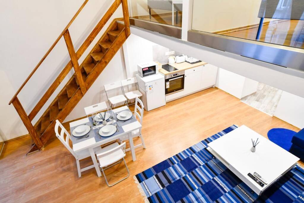 Cosy Two Bedroom Flat In Rottenbiller Str,Sky Будапеща Екстериор снимка