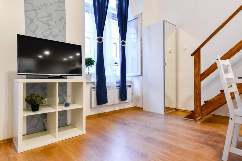 Cosy Two Bedroom Flat In Rottenbiller Str,Sky Будапеща Екстериор снимка